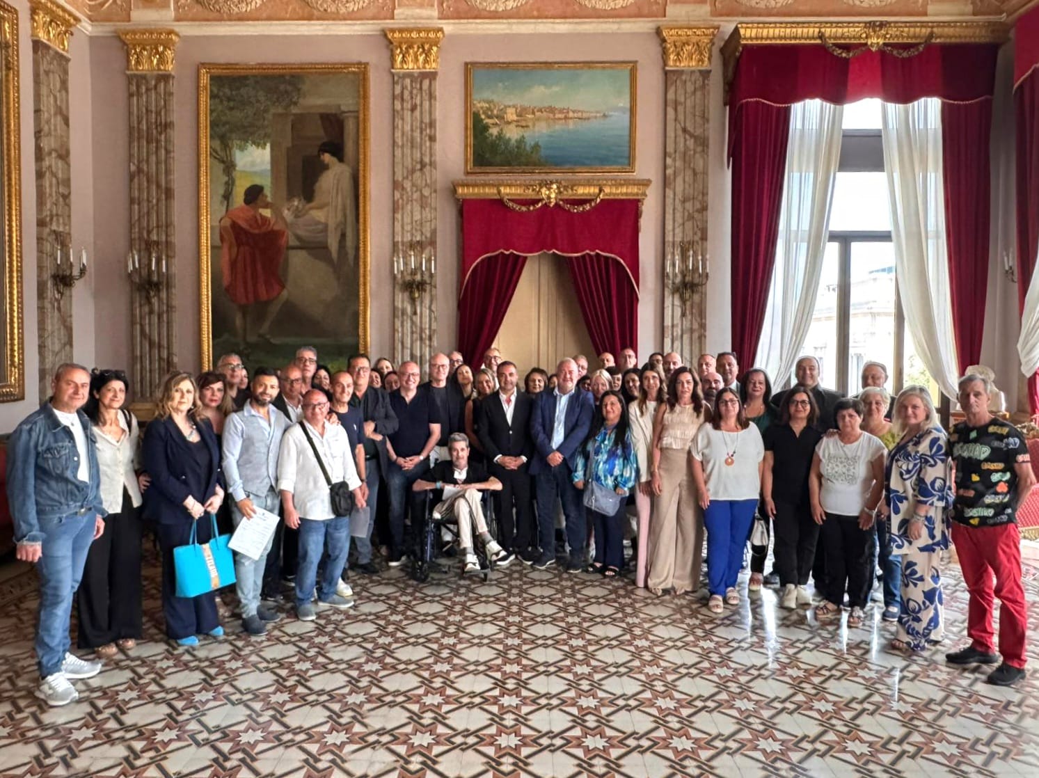 A Palazzo Alvaro la firma ufficiale per l\'assunzione di 44 Tirocinanti Inclusione Sociale