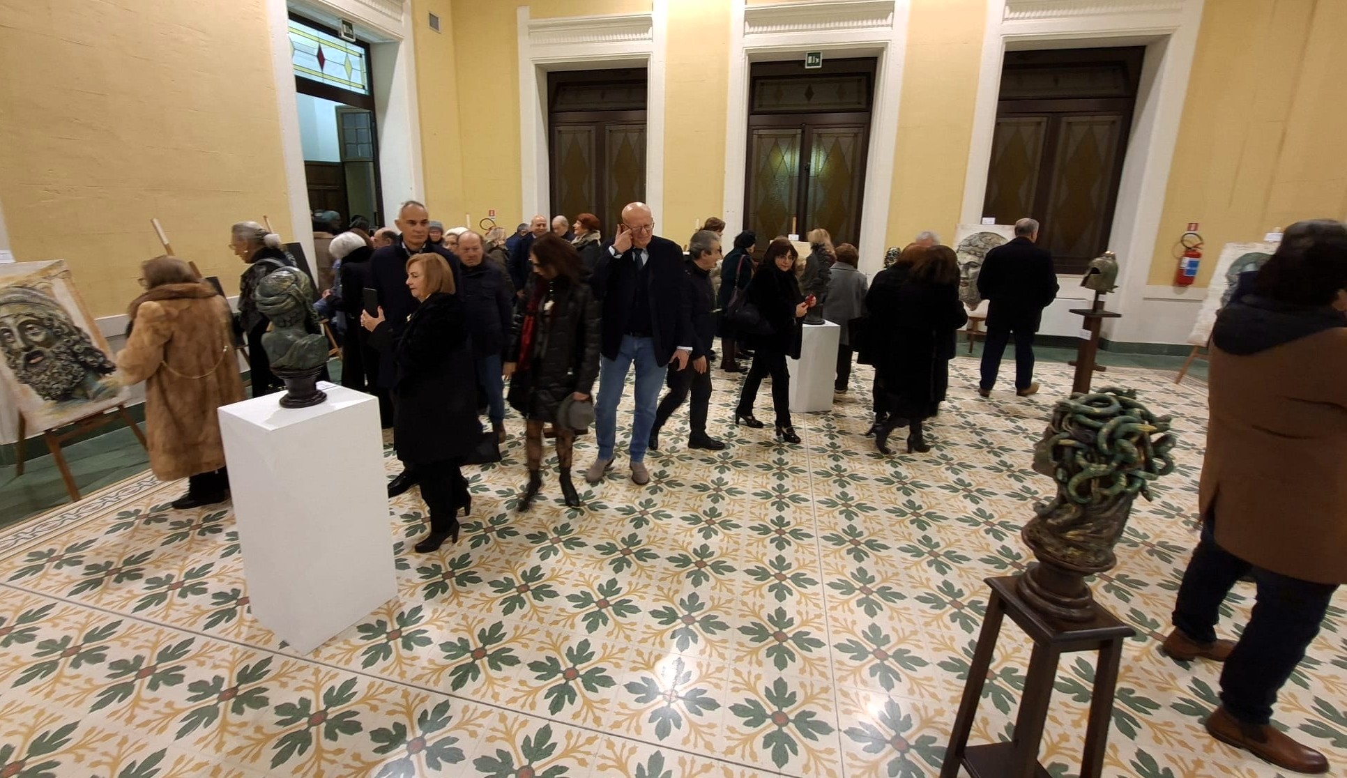 Inaugurata a Palazzo Alvaro la mostra �H� Ent�s Thalassa (Mare Nostrum)� di Elvira Sirio
